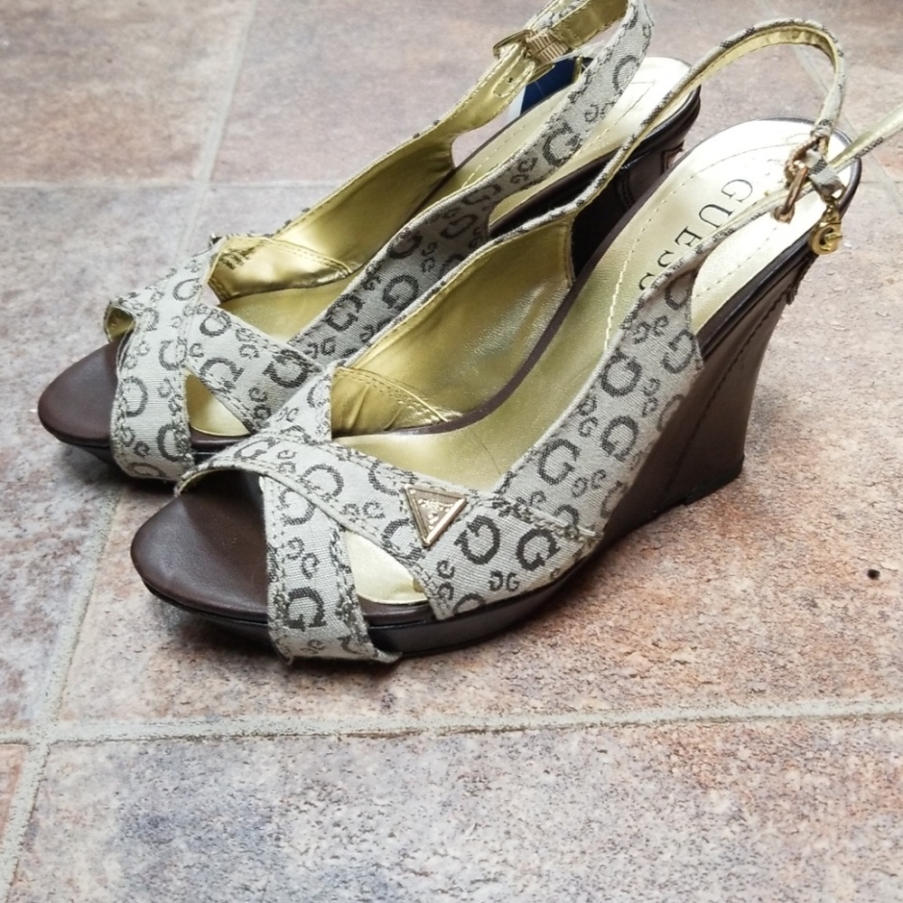 Guess wedges